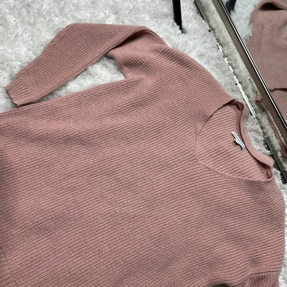 AE Sweater - Picture 6 of 6